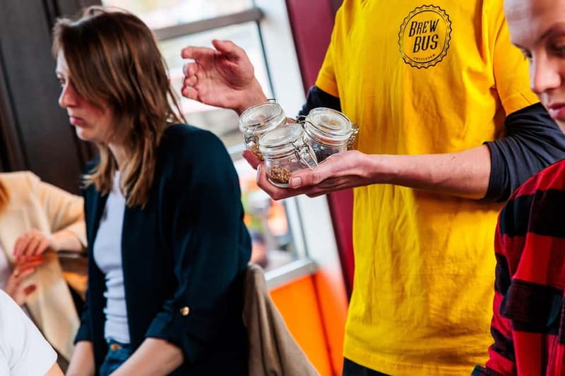 Amsterdam: Dutch Craft Beer Tasting with cheese and snacks - The five Dutch craft beers: how to taste smarter