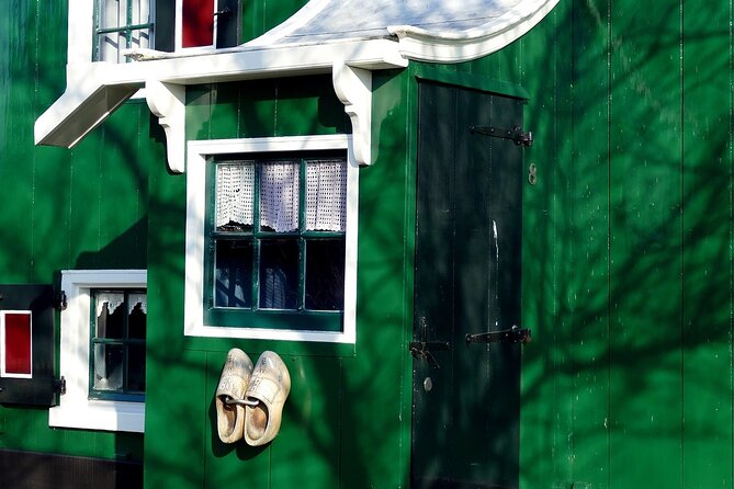 Amsterdam E Bike Tour to the Windmills of Zaanse Schans - Zaandam industrial-city detour with the Innhotel photo stop