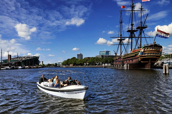 Amsterdam Essence in German: 90-minute waterway trip - What to watch for during the 90-minute canal ride