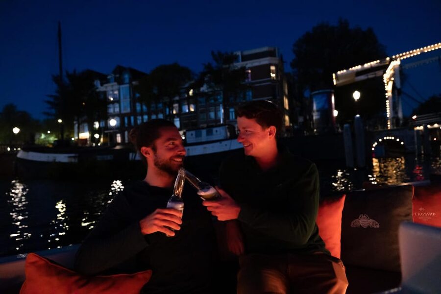Amsterdam: Evening Canal Cruise with (Open) Bar on Board - Magere Brug, Carré, and the Amstel, plus your Skinny Bridge moment