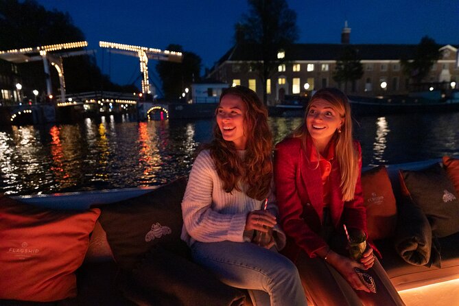Amsterdam Evening Cruise with Onboard Bar - What this Amsterdam evening cruise is really good for