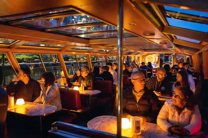 Amsterdam: Evening Cruise with Optional Wine and Snacks - Why Amsterdam at night looks different from the daytime