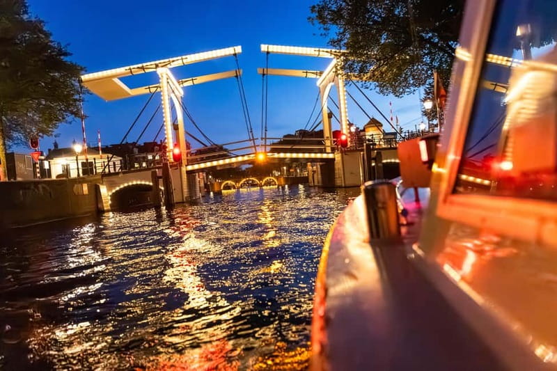 Amsterdam: Evening Cruise with Optional Wine and Snacks - Prinsengracht and the canal belt feel