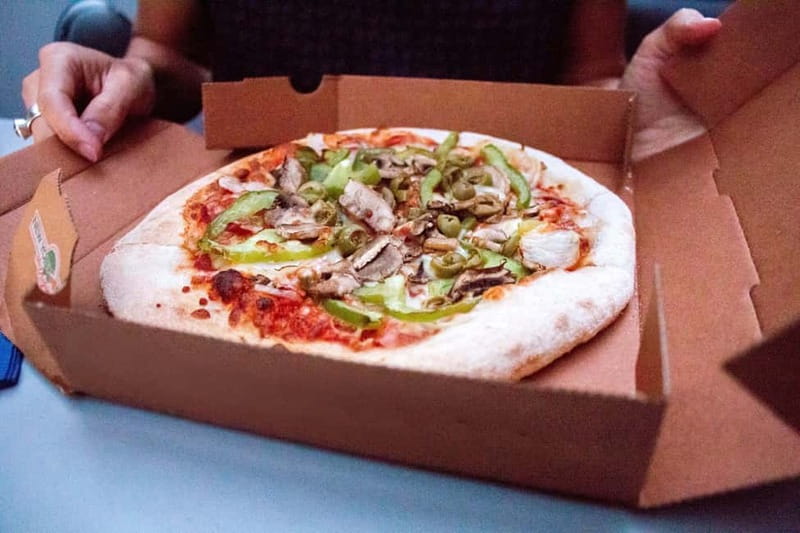 Amsterdam: Evening Pizza Cruise Along the Canals - New York Pizza on the menu, and how to choose without overthinking