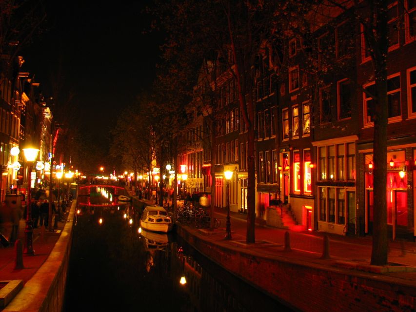 Amsterdam: Exclusive Red Light District Tour and Drink - Coffee Shop Culture: The Name Origin and the Soft-Drug Framework