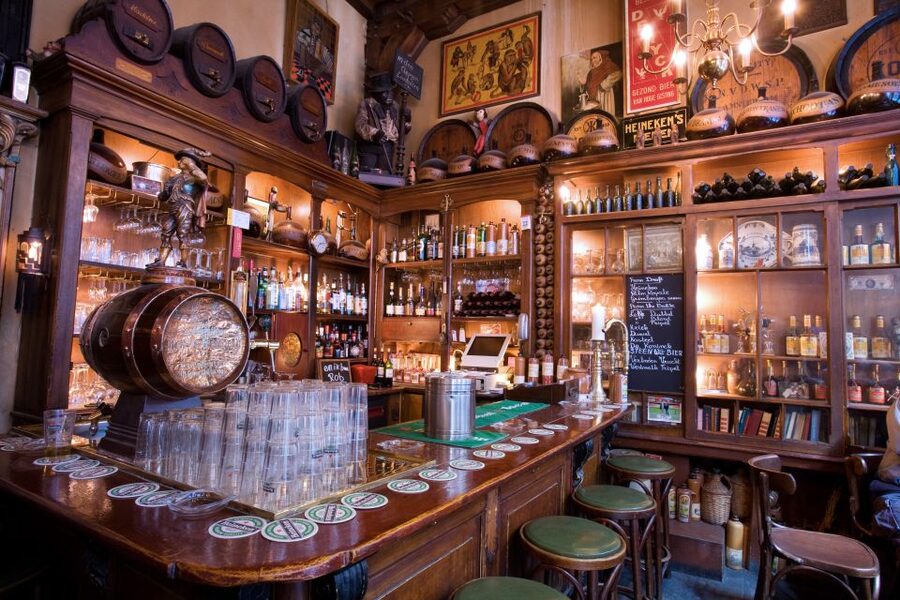 Amsterdam: Exclusive Red Light District Tour and Drink - Price and Value: What $94 Buys You in 2 Hours