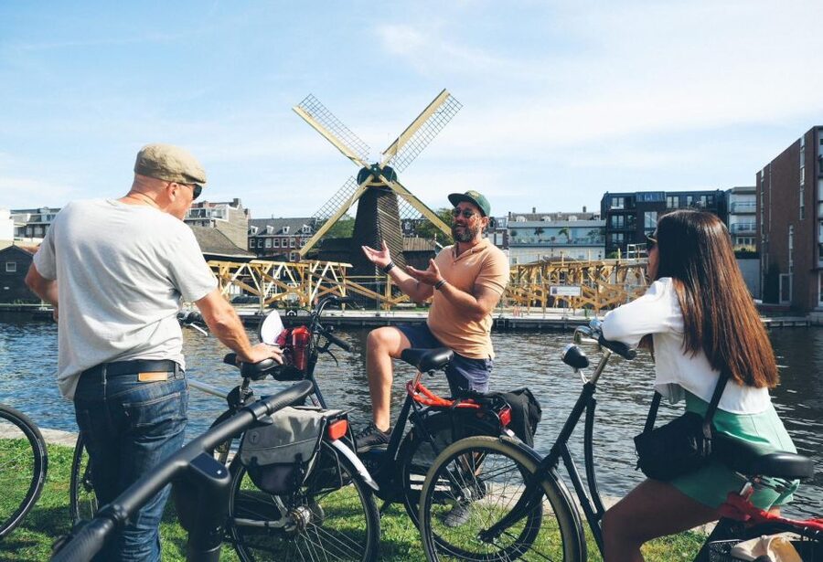 Amsterdam: Explore the City Highlights by Bike - Starting at Oosterdoksstraat 106, Near Centraal