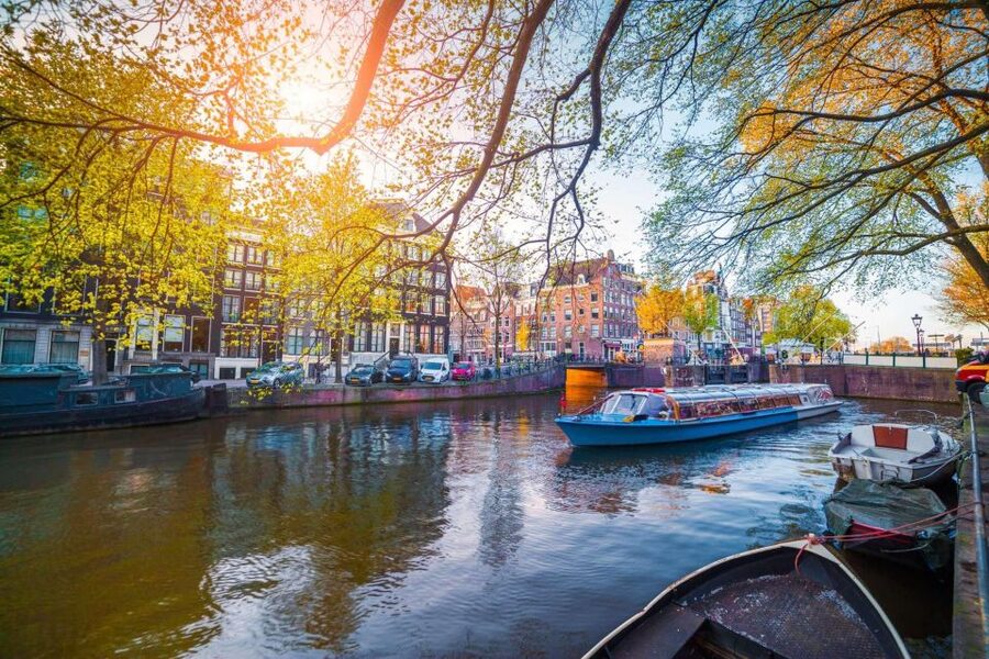Amsterdam Family Friendly Historical Walking Tour - The 5-hour plan and Tropenmuseum: skip-the-line culture learning