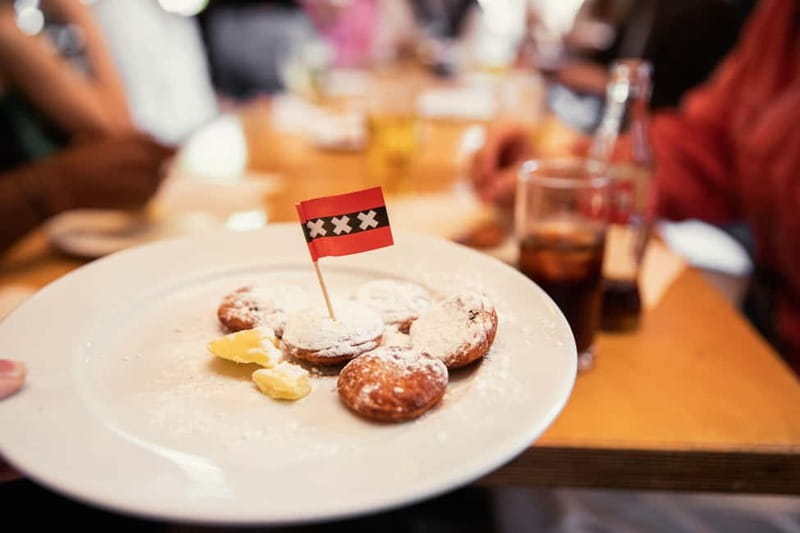 Amsterdam: Food and Canal Tour - UNESCO canals, private boat time, and what to do with your camera