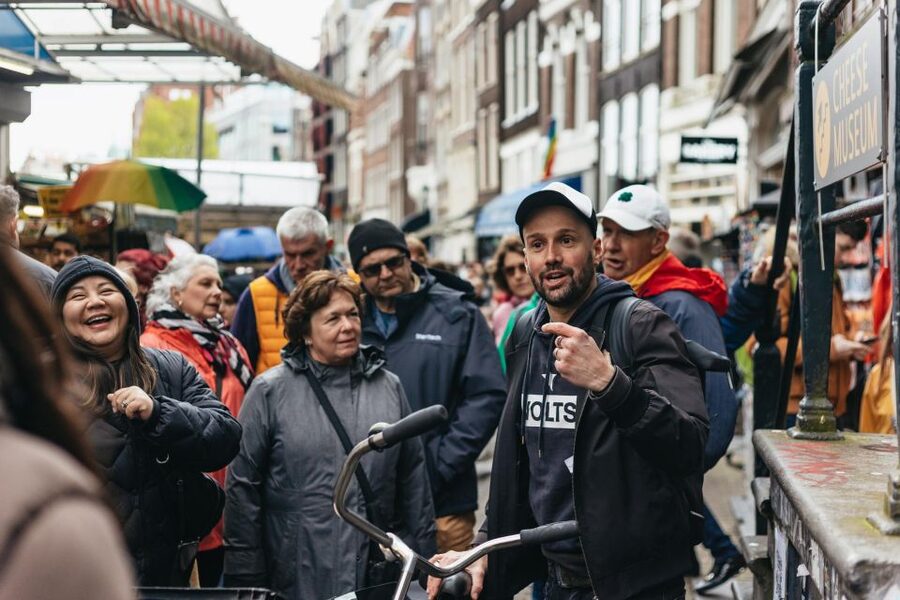 Amsterdam: Food and Culture Walking Tour with Tastings - The Jordaan Neighborhood Stop That Changes the Feel