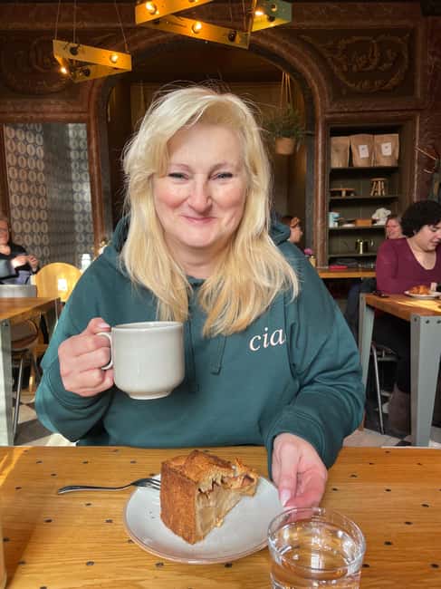 Amsterdam: Food Walking Tour - Price, included tastings, and what extra spending to plan