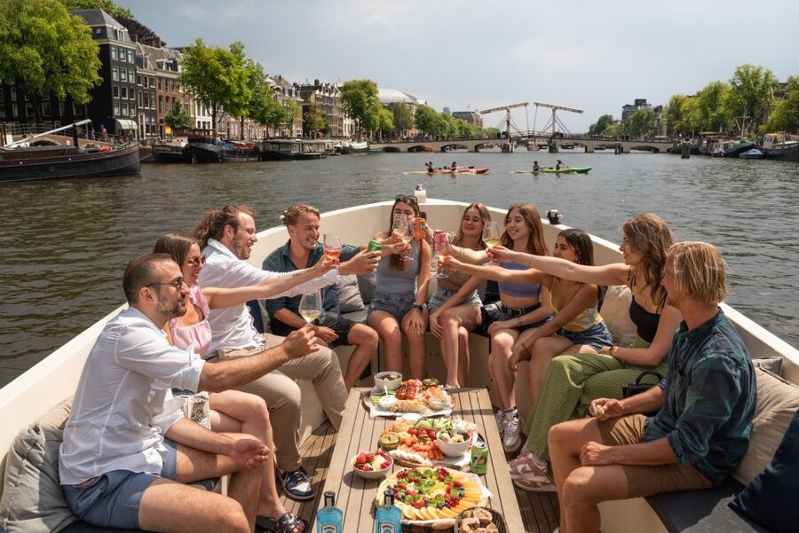 Amsterdam: German Guided Canal Cruise with on Board Bar - Key things to know before you go