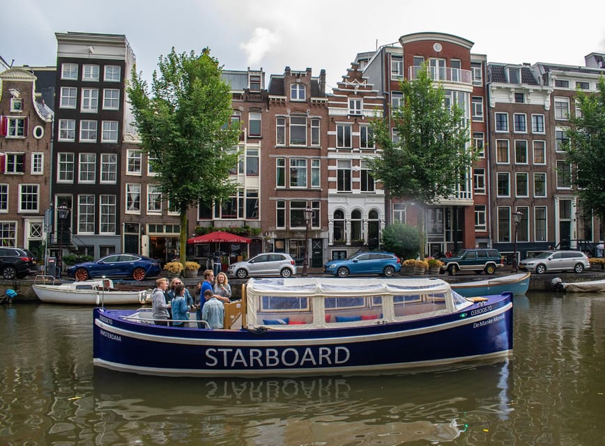 Amsterdam: German Guided Canal Cruise with on Board Bar - On-board bar: easy refreshments during the hour