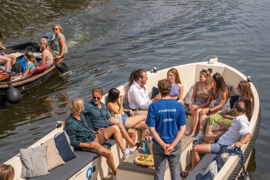 Amsterdam: German Guided Canal Cruise with on Board Bar - Getting to Starboard Dock near Rembrandtplein, and why timing matters