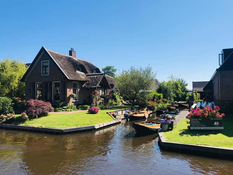 Amsterdam: Giethoorn, Afsluitdijk and Zaanse Schans Day Trip - Afsluitdijk: Your Photo Stop With Teeth (Longest Dyke in the Netherlands)