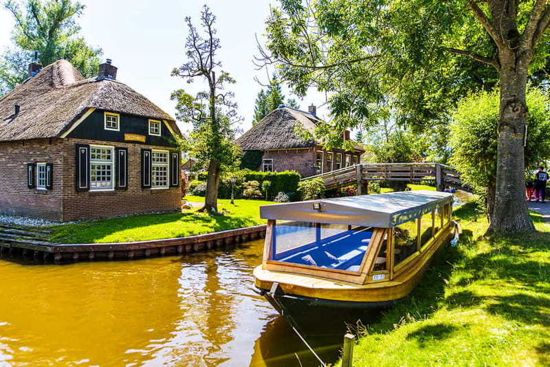 Amsterdam: Giethoorn Day Trip with Boat Tour - Key highlights worth your attention