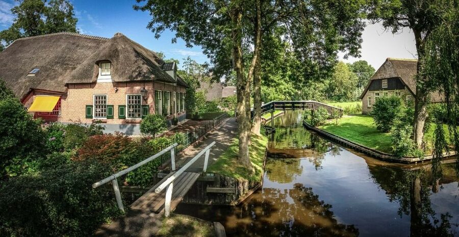 Amsterdam: Giethoorn Tour with Canal Cruise and Windmills - Who this tour suits best (and who might want something else)