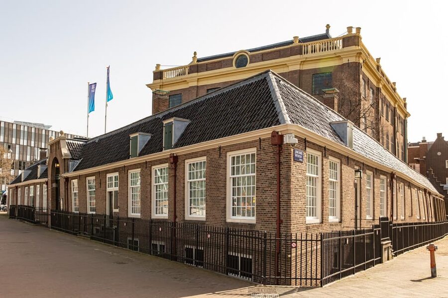 Amsterdam: Guided Anne Frank Small-Group Walking Tour - Walking the Anne Frank story where Amsterdam actually lived