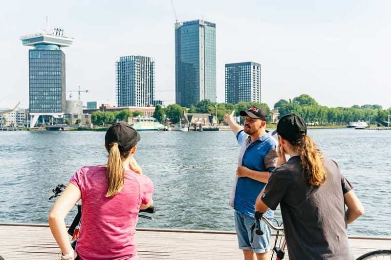 Amsterdam: Guided Bike Tour City Centre in EN/DE/FR/ES - Leidseplein to Vondelpark: the nightlife energy fades into a smart reset
