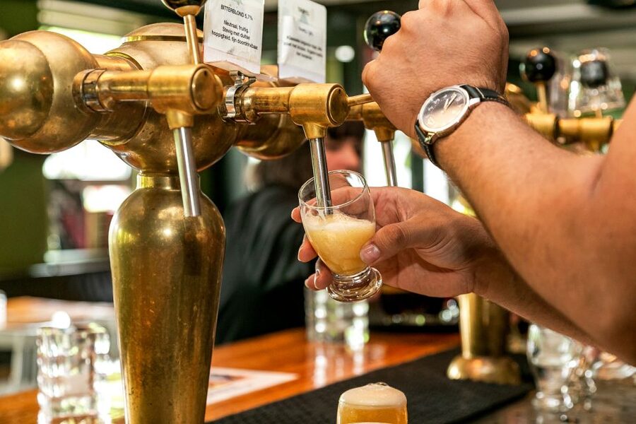 Amsterdam: Guided Craft Beer Brewery Bus Tour with Tastings - Key things I found most useful