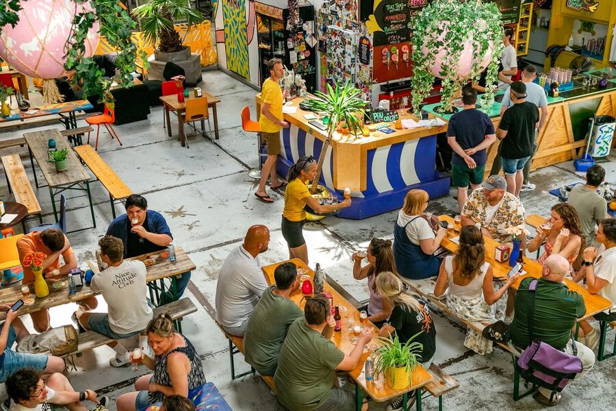 Amsterdam: Guided Craft Beer Brewery Bus Tour with Tastings - Getting to Overhoeksplein without stress