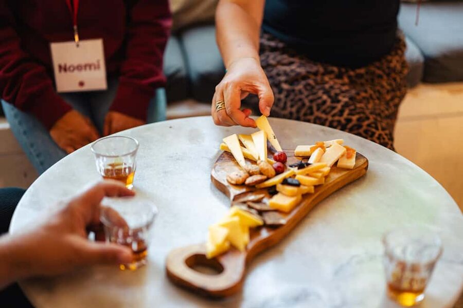 Amsterdam: Guided Cultural Food Tour in German or English - Why This Amsterdam Food Tour Works So Well