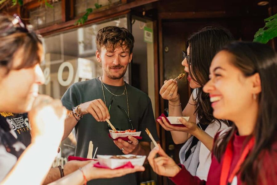 Amsterdam: Guided Cultural Food Tour in German or English - Guide Energy Matters: When Questions Actually Get Answered