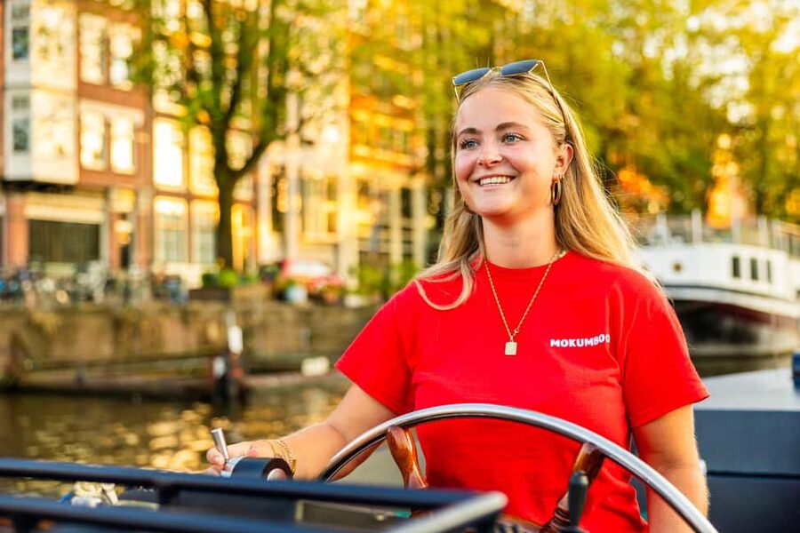 Amsterdam: Guided Open Boat Canal Cruise Including Drink - What the 1-Hour Route Feels Like in Real Time