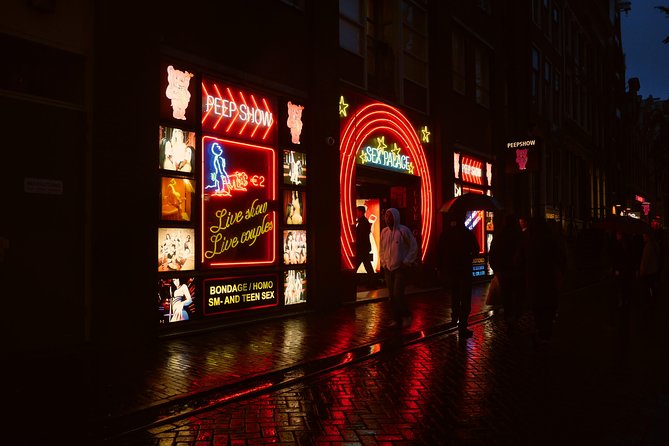 Amsterdam: Guided Red Light District and City Walking Tour - Meeting at Geldersekade 2, and How the 2 Hours Actually Work