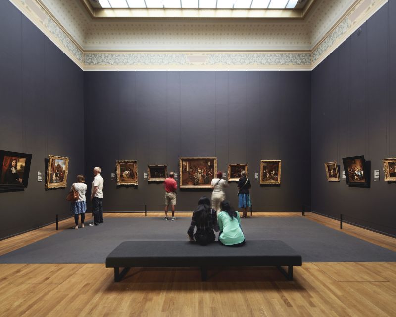 Amsterdam: Guided Rijksmuseum Tour in Spanish - Skip-the-Line Entrance, Then a Timeline You Can Actually Follow