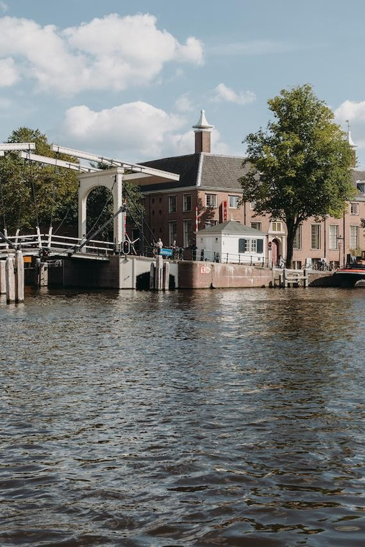 Amsterdam: H'ART Museum Entry Ticket - World-class partners in one place: how that translates for you
