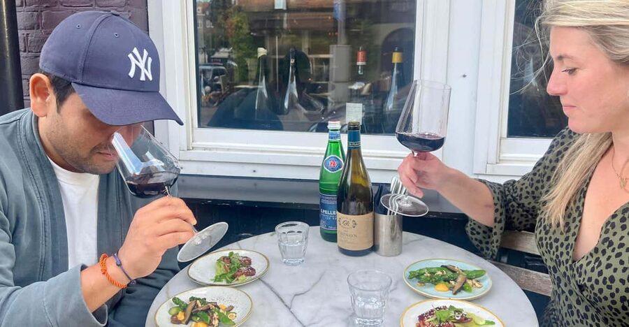 Amsterdam: High Wine at wine bar Paskamer, 3-rounds - WSET certified sommeliers, and how the explanations help
