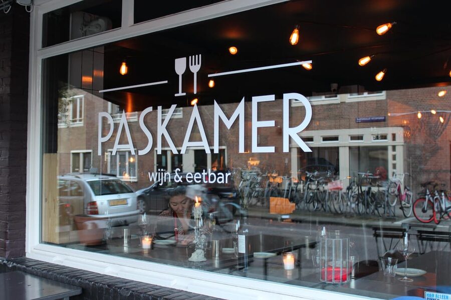 Amsterdam: High Wine at wine bar Paskamer, 3-rounds - Price and value, plus what the optional extra round costs