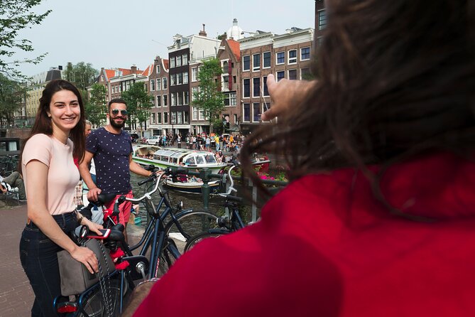 Amsterdam Highlights Bike Tour - Guided in EN/ES/DE/NL - Skinny Bridge and Amstelveld, the classic photo spot with real context