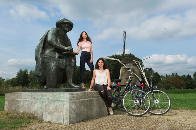 Amsterdam Highlights Bike Tour - Guided in EN/ES/DE/NL - Museumplein and Vondelpark, art district energy to park-time breathing space