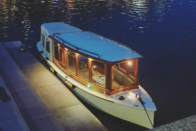 Amsterdam Highlights Canal Cruise with a Drink - Price and value: what $633.06 per person buys you