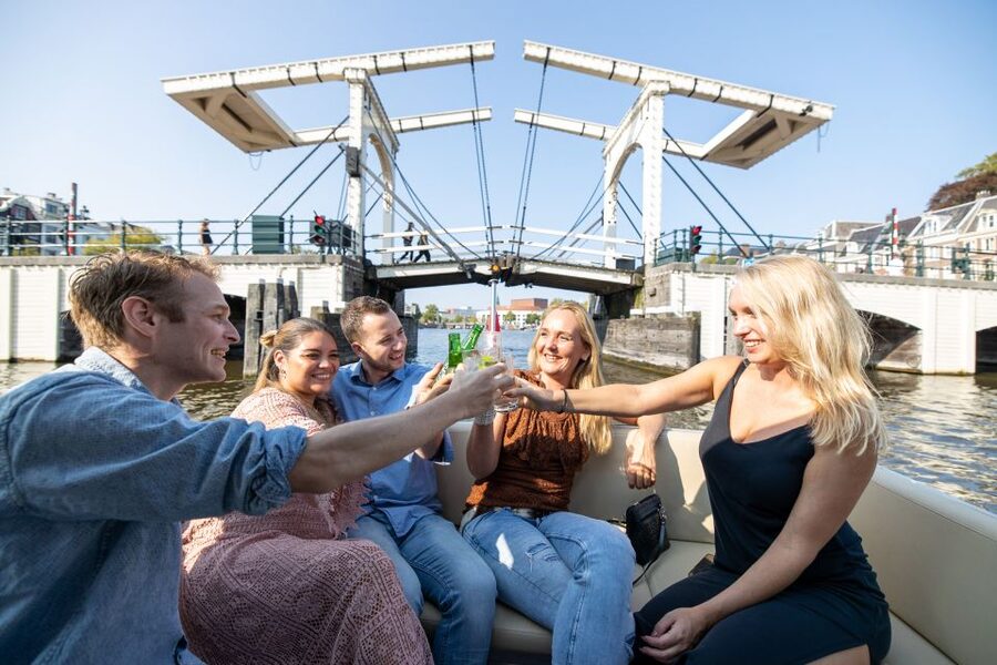 Amsterdam: Historic Boat Cruise with open bar and nibbles - The practical bits that can make or break your evening