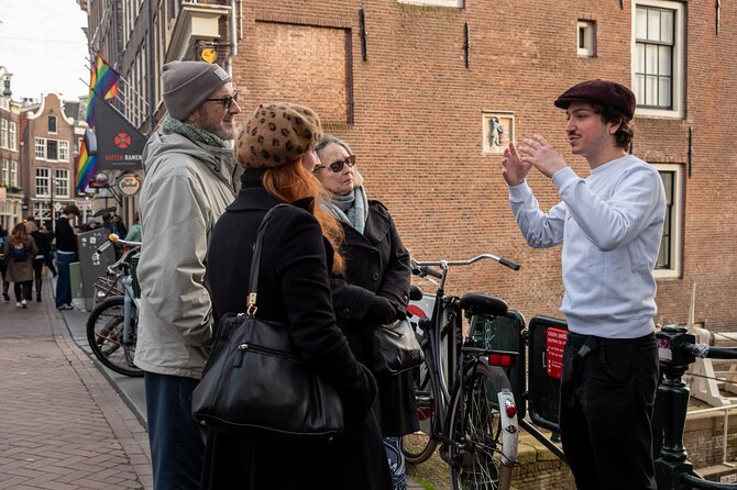 Amsterdam: History, Culture & Highlights tour - Meeting point and pacing: how to set yourself up for an easy walk