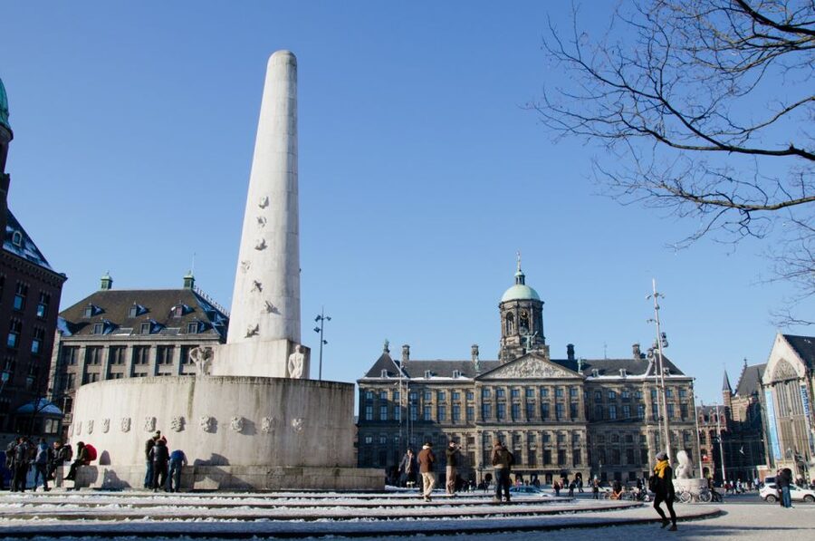Amsterdam Jewish Quarter walking tour - Where the tour starts at the H’ART Museum boat platform