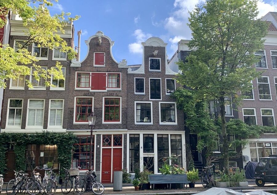 Amsterdam: Jordaan District Tour with a German guide - Starting at the Anne Frank Monument, Then Finding Your Bearings Near Westerkerk