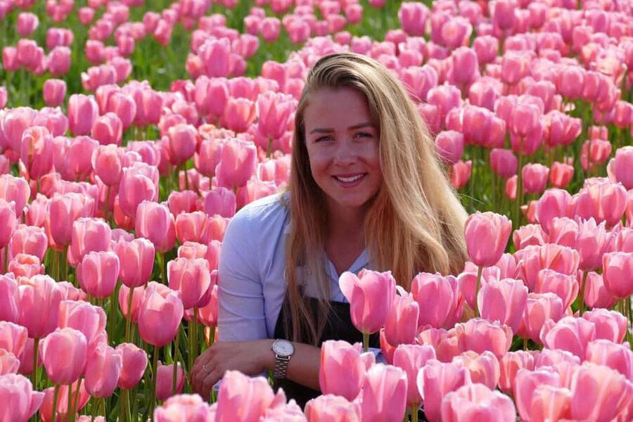 Amsterdam: Keukenhof, Tulip Farm Full-Day Tour with Cruise - Tulip farm time with Daan and Anja: the best part of the day