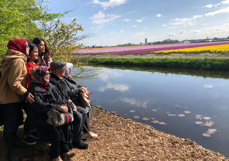 Amsterdam: Keukenhof Tulip Garden and Giethoorn Experience - Leaving Amsterdam Fast, and Why That Matters