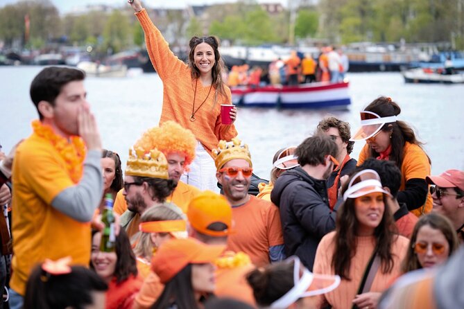 Amsterdam King’s Day Boat Party with Unlimited Drinks 2026 - Price and what you get: unlimited drinks without the snack bill