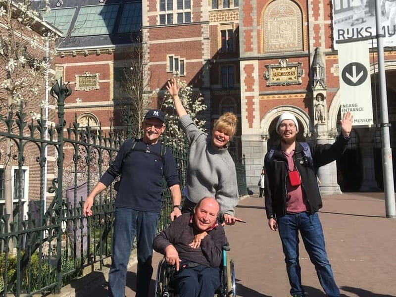 Amsterdam: Kultour, Kulturelle Stadtführung mit Herz & Seele - German speaking guide and small group focus