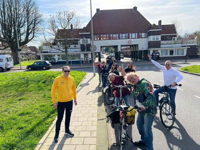 Amsterdam: Leisurely Windmill & Countryside Bike Ride - Biking Gear, Pace, and Who This Tour Suits Best