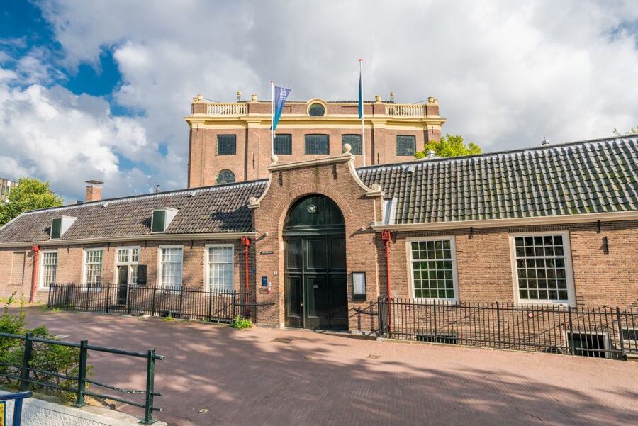 Amsterdam: Life of Anne Frank and World War II Walking Tour - Meeting at the Portuguese Synagogue, Then Entering the Jewish Quarter Story