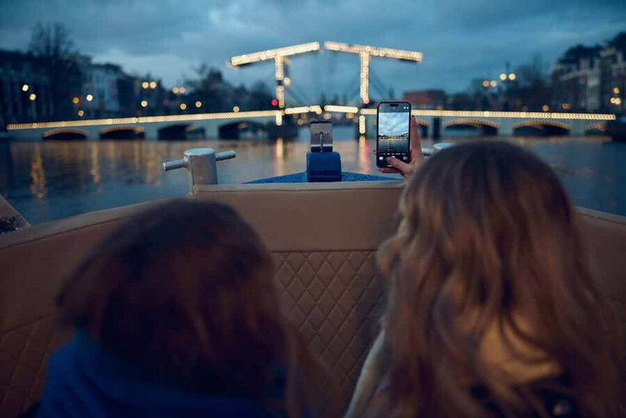 Amsterdam: Light Festival Boat with Unlimited Drinks Option - Drinks, Snacks, and the Rules You Should Know