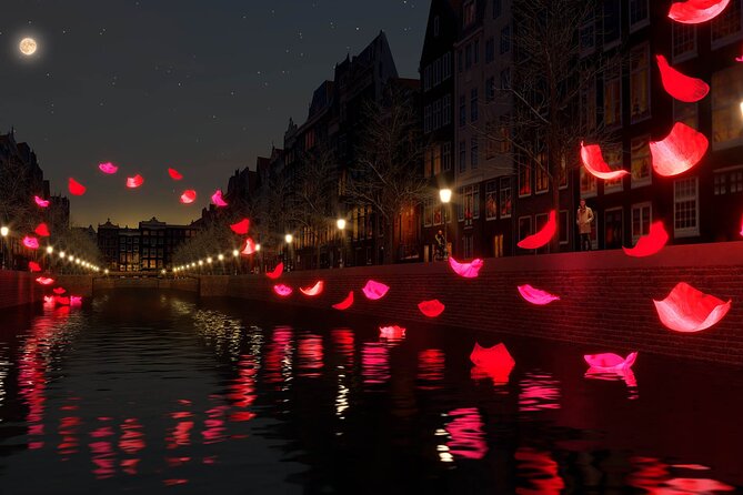 Amsterdam Light Festival: Canal Cruise + Bite & Unlimited Drinks - Getting started at Prins Hendrikkade 33A, then cruising for 1 hour 15 minutes