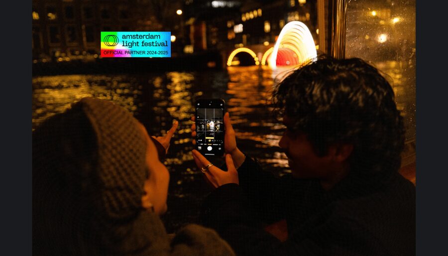 Amsterdam: Light Festival Cruise With Drinks & Snacks - Your warm ride: covered boat, host and skipper, and the drink flow