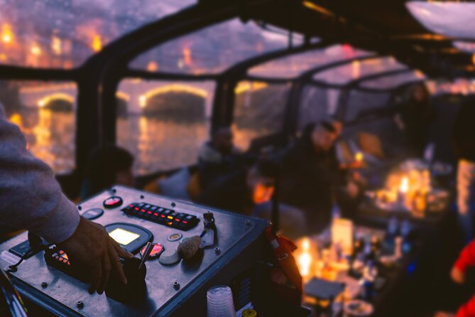 Amsterdam: Light Festival Cruise with Unlimited Drinks Option - The vibe: light festival viewing with real canal sightseeing
